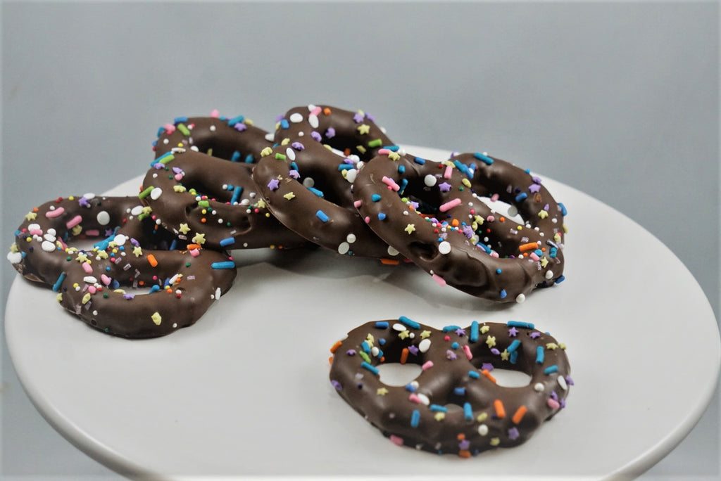 Chocolate Dipped Easter Pretzels