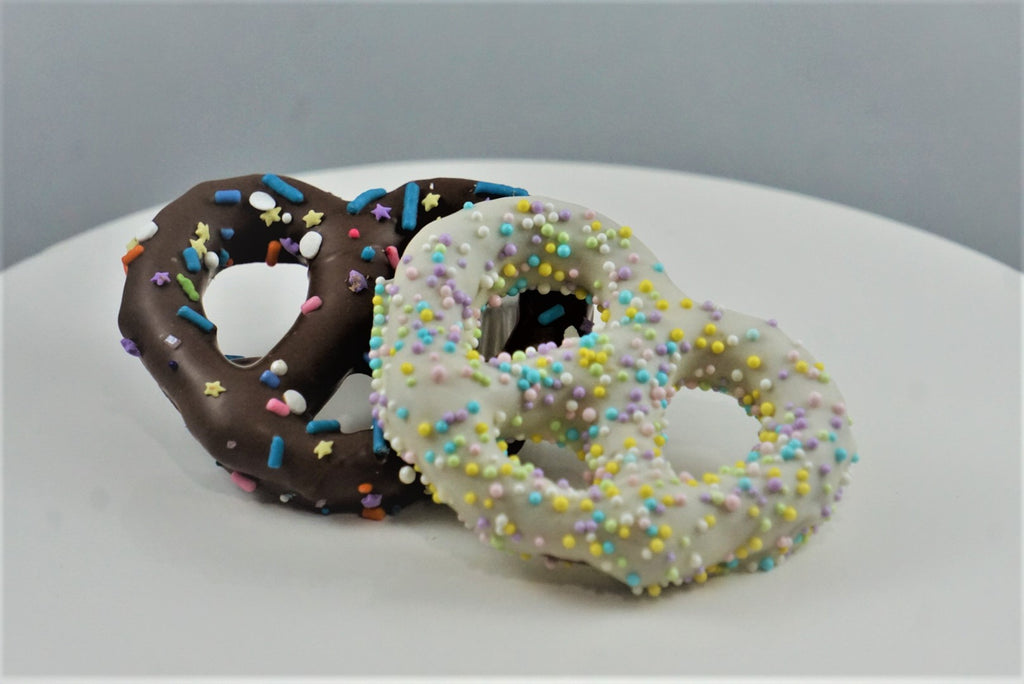 Chocolate Dipped Easter Pretzels